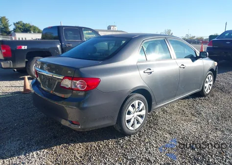 2013 Toyota Corolla Le z USA, uszkodzony, nr VIN 2T1BU4EE4DC031935
